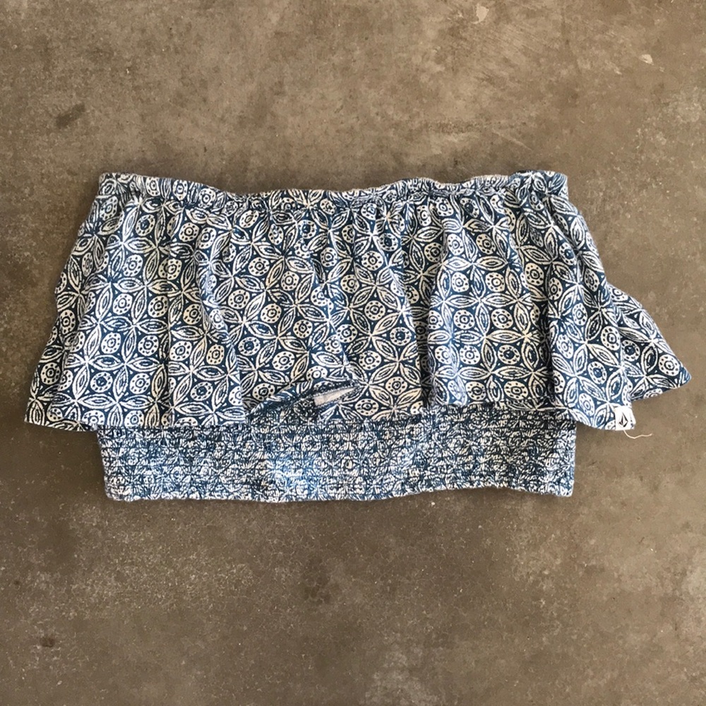 Volcom ruffled tube top